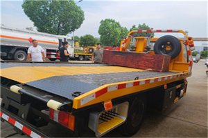 监利附近拖车电话号码服务