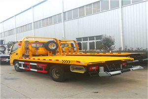 监利附近拖车救援搭电